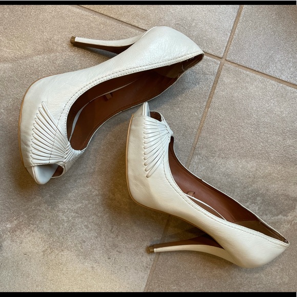 Zara White Heels - Picture 5 of 5